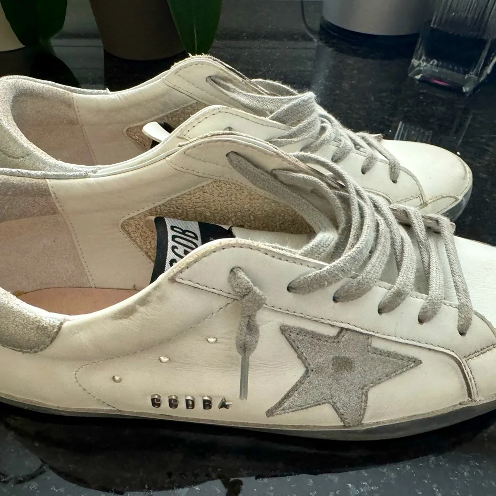GOLDEN GOOSE WOMENS SUPERSTAR WHITE LEATHER SILVER STAR 40 WORN 1X LKNW - Picture 2 of 16